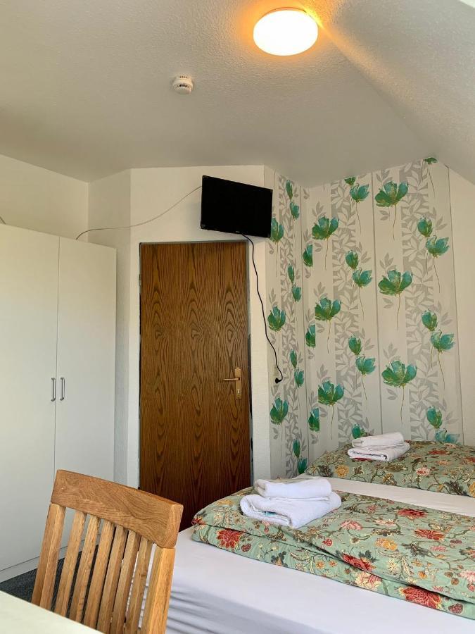 Hotel Pension Schienfatt Am Dornumersieler Tief Esterno foto