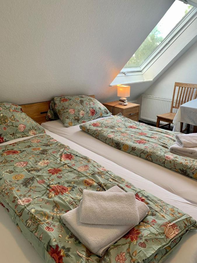 Hotel Pension Schienfatt Am Dornumersieler Tief Esterno foto